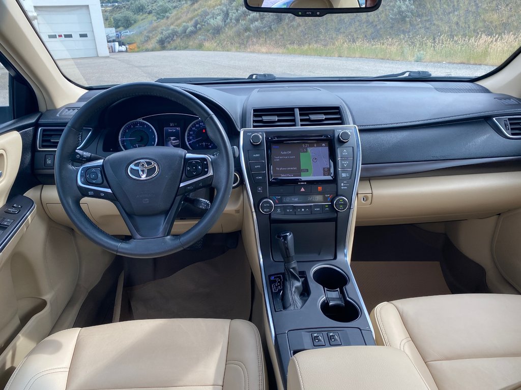 2017 Toyota Camry XLE in Kamloops, British Columbia - 8 - w1024h768px