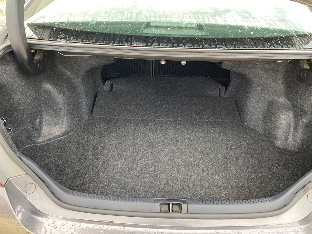 2017 Toyota Camry LE in Kamloops, British Columbia - 9 - w1024h768px