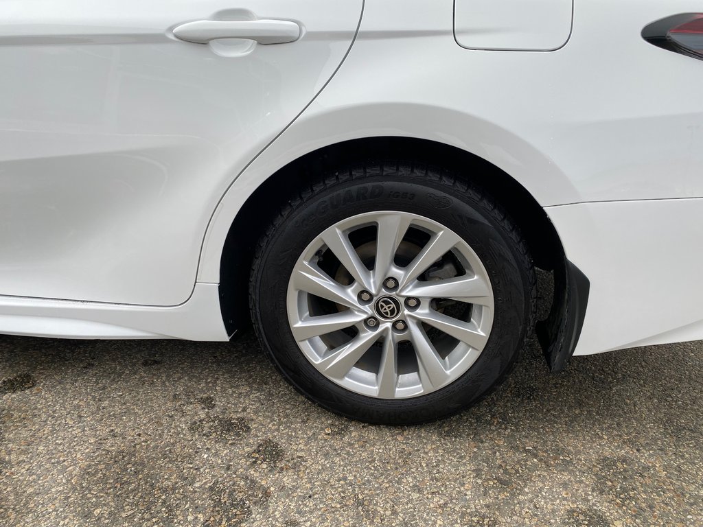 2024 Toyota Camry SE in Kamloops, British Columbia - 11 - w1024h768px