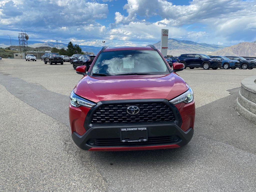 2023 Toyota Corolla Cross LE Premium in Kamloops, British Columbia - 8 - w1024h768px