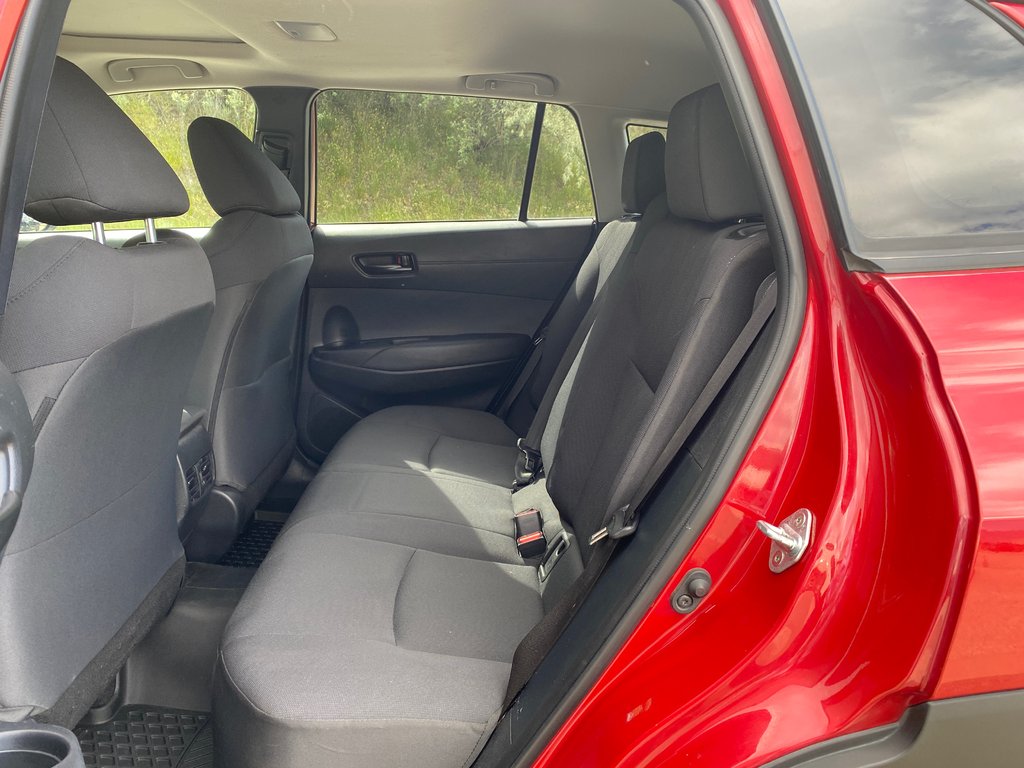 2023 Toyota Corolla Cross LE Premium in Kamloops, British Columbia - 10 - w1024h768px