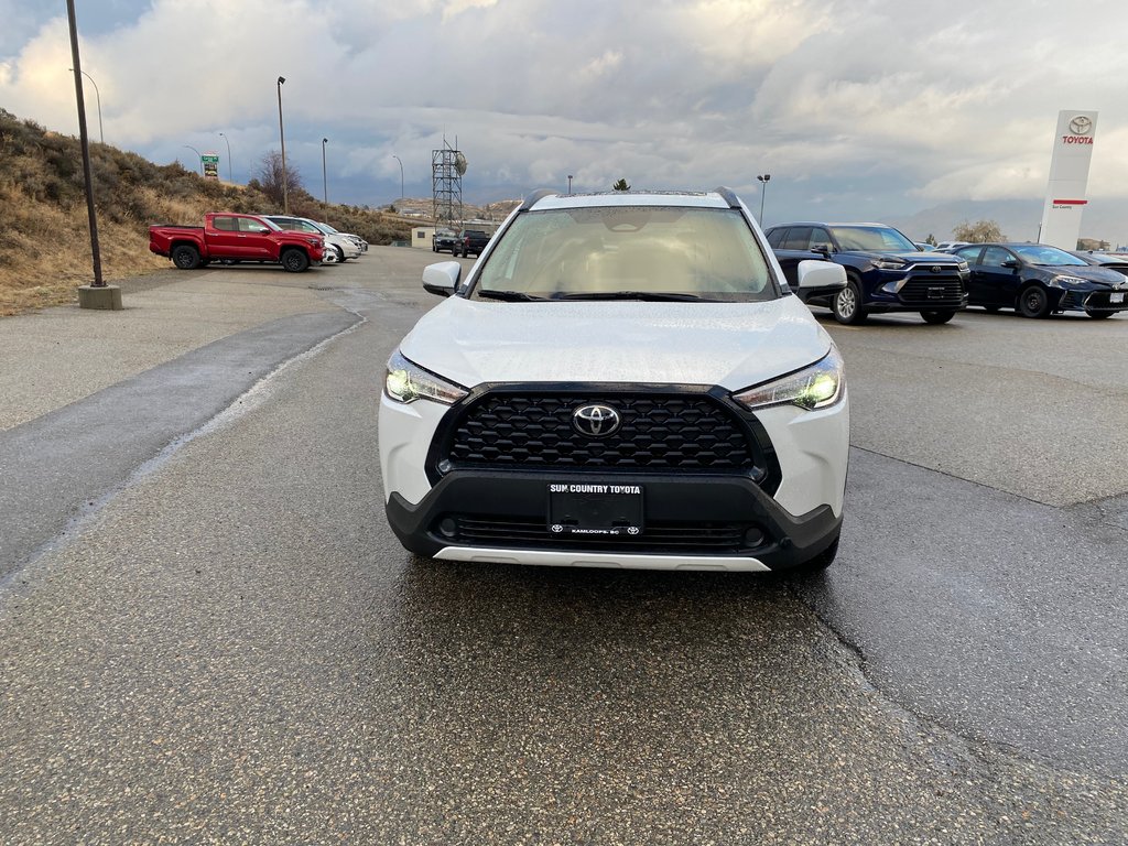 2024 Toyota Corolla Cross LE Premium in Kamloops, British Columbia - 8 - w1024h768px