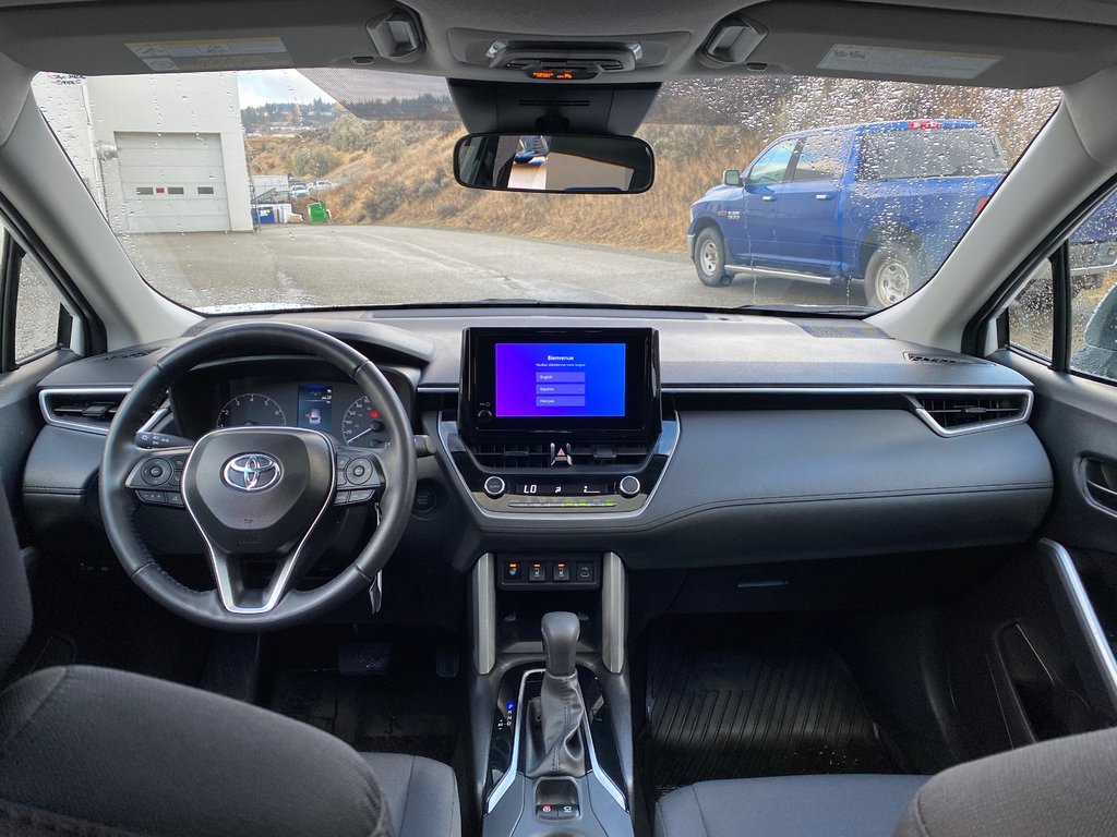 2024 Toyota Corolla Cross LE Premium in Kamloops, British Columbia - 12 - w1024h768px