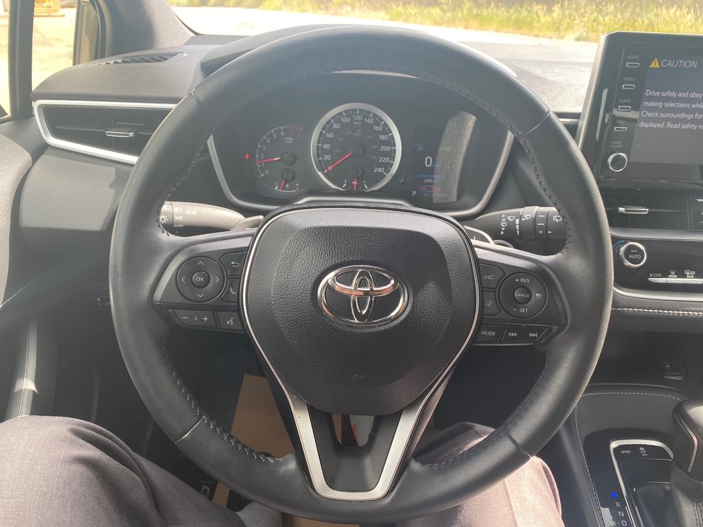 2019 Toyota Corolla Hatchback SE in Kamloops, British Columbia - 13 - w1024h768px