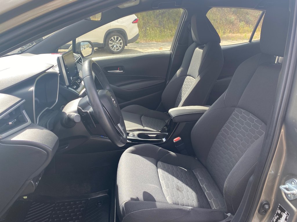 2019 Toyota Corolla Hatchback SE in Kamloops, British Columbia - 16 - w1024h768px