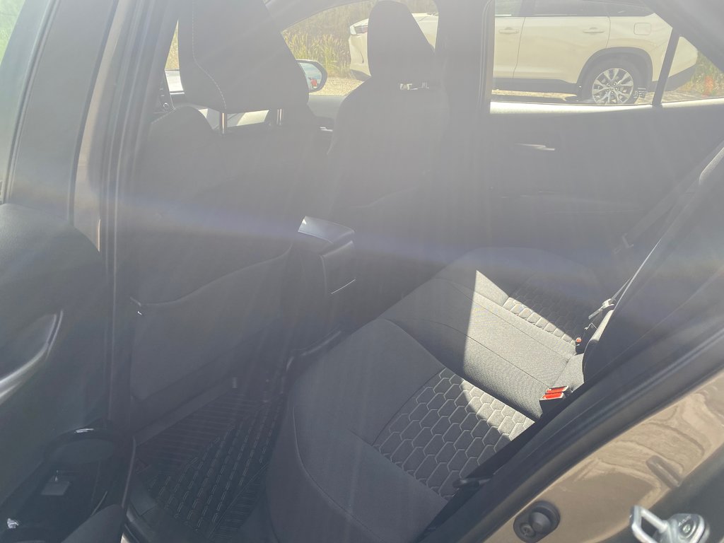 2019 Toyota Corolla Hatchback SE in Kamloops, British Columbia - 11 - w1024h768px