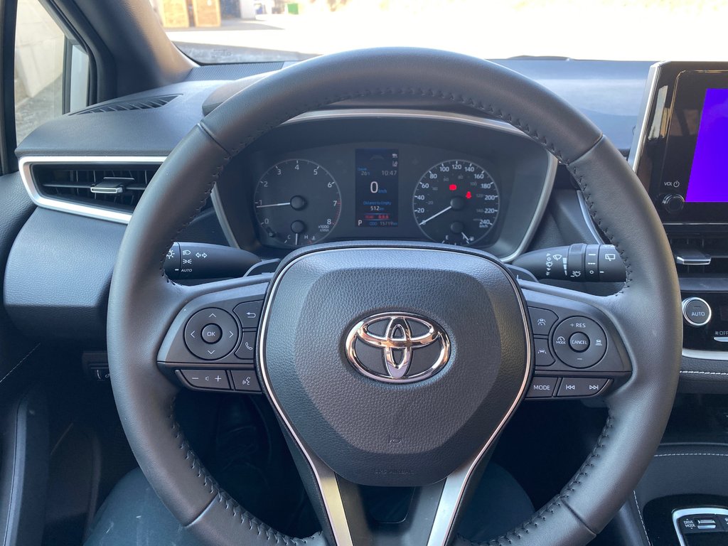 2025 Toyota Corolla Hatchback SE in Kamloops, British Columbia - 10 - w1024h768px