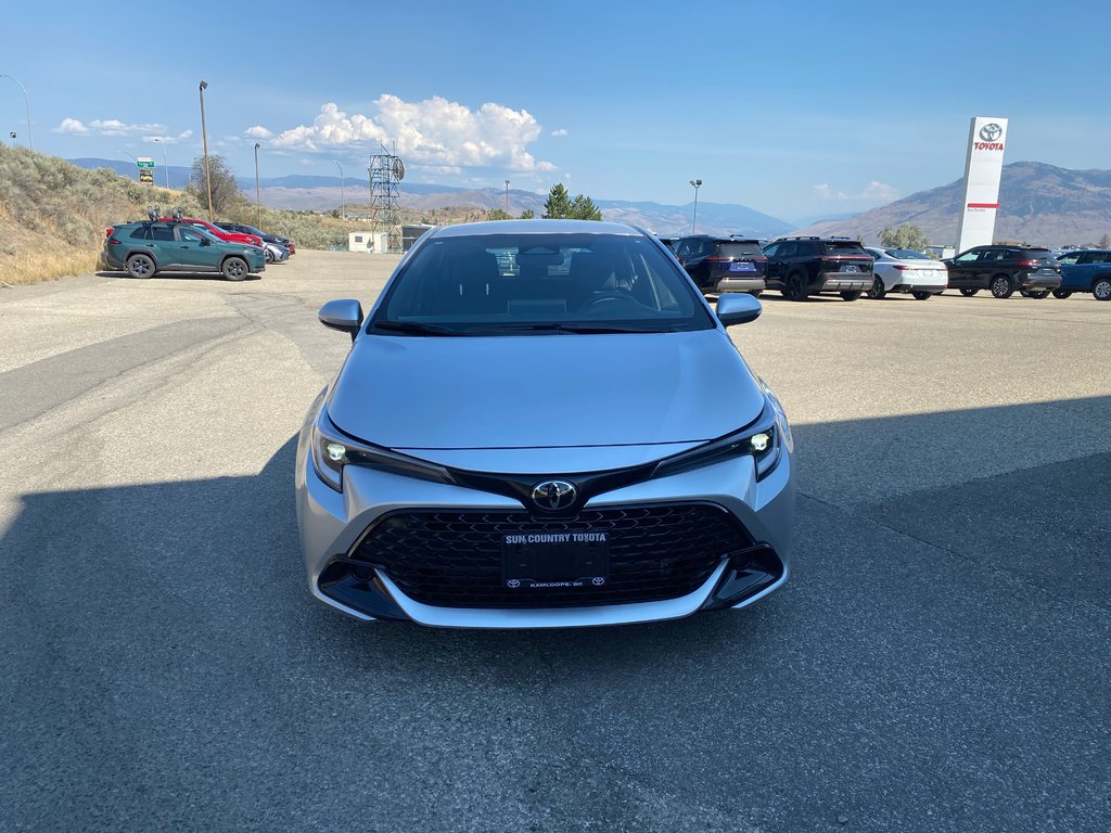2025 Toyota Corolla Hatchback SE in Kamloops, British Columbia - 12 - w1024h768px