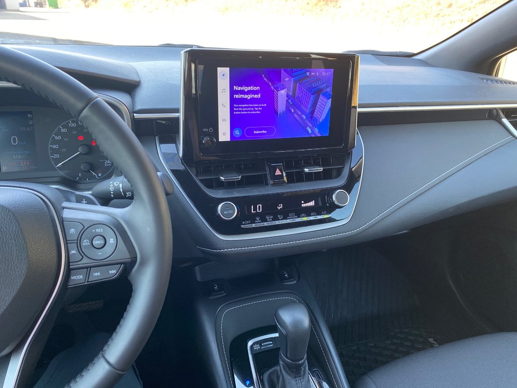 2025 Toyota Corolla Hatchback SE in Kamloops, British Columbia - 11 - w1024h768px