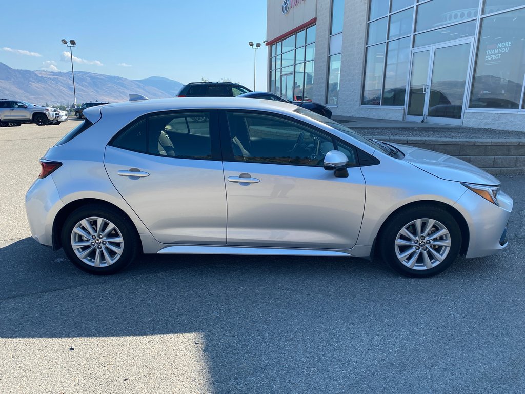 2025 Toyota Corolla Hatchback SE in Kamloops, British Columbia - 2 - w1024h768px