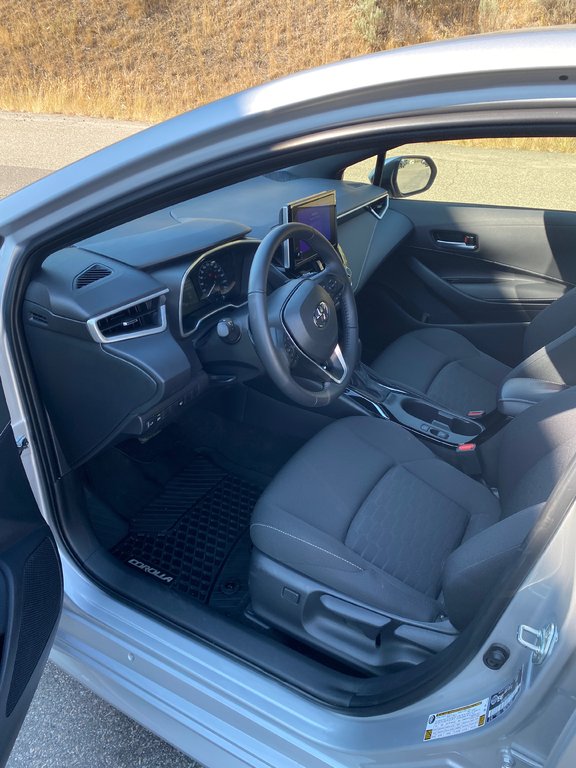 2025 Toyota Corolla Hatchback SE in Kamloops, British Columbia - 9 - w1024h768px