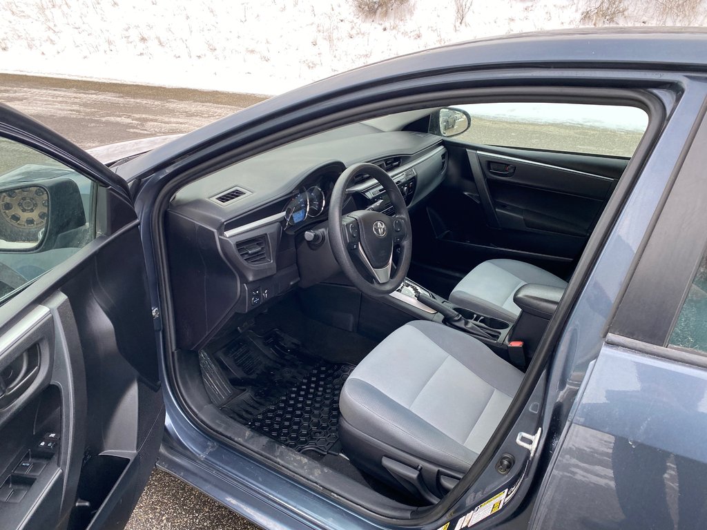 2016 Toyota Corolla CE in Kamloops, British Columbia - 10 - w1024h768px