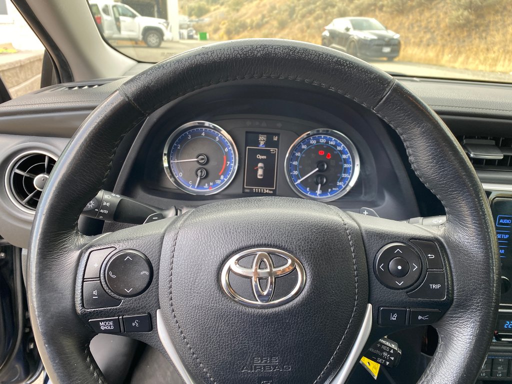 2018 Toyota Corolla SE in Kamloops, British Columbia - 10 - w1024h768px