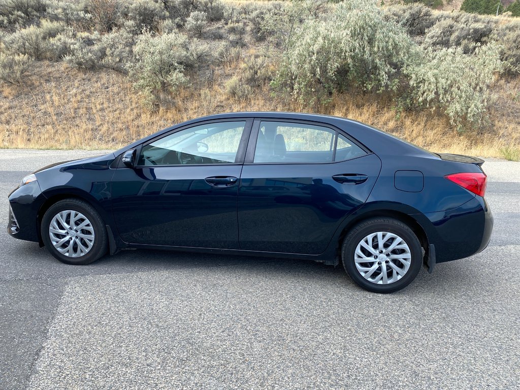 2018 Toyota Corolla SE in Kamloops, British Columbia - 7 - w1024h768px