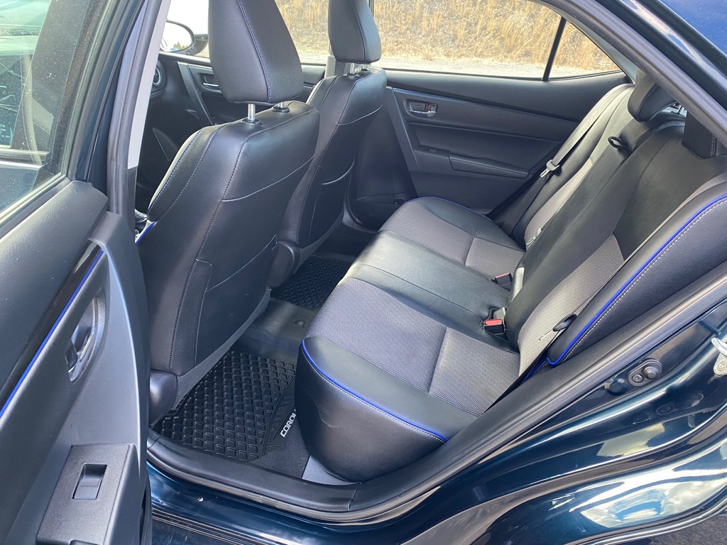 2019 Toyota Corolla Se Upgrade in Kamloops, British Columbia - 11 - w1024h768px