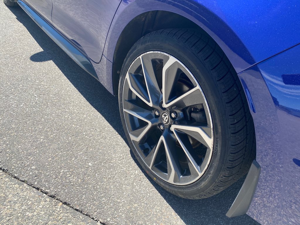 2020 Toyota Corolla SE Upgrade in Kamloops, British Columbia - 9 - w1024h768px
