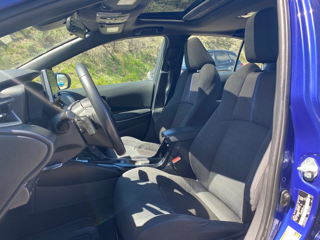 2020 Toyota Corolla SE Upgrade in Kamloops, British Columbia - 12 - w1024h768px