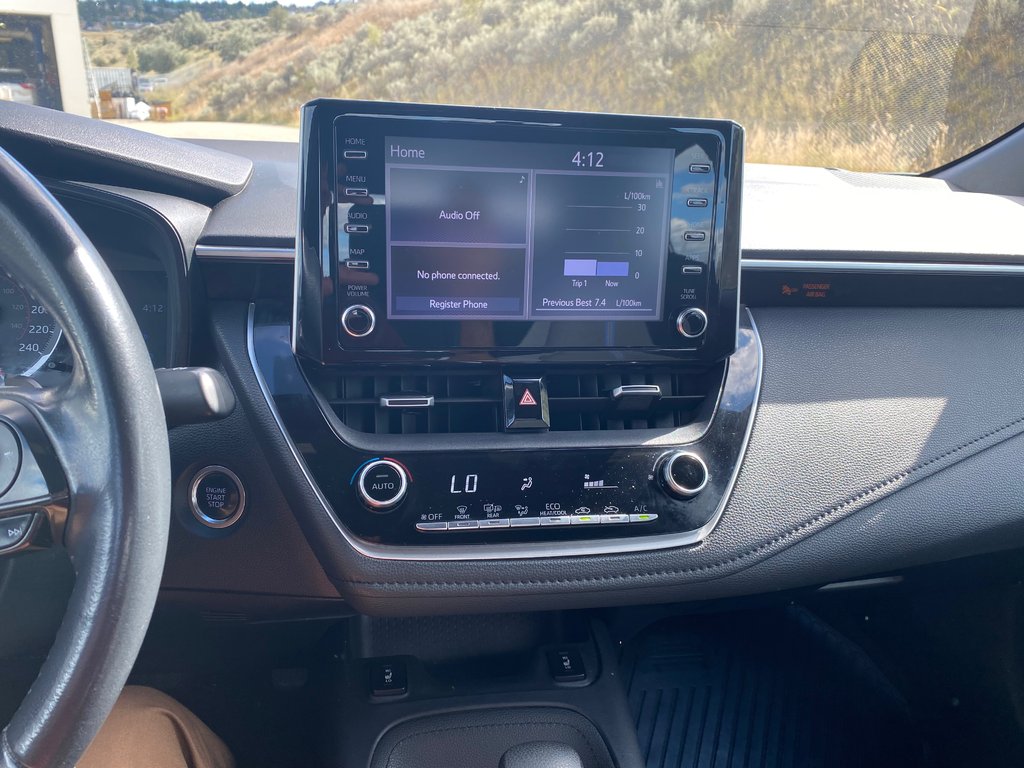 2020 Toyota Corolla SE in Kamloops, British Columbia - 14 - w1024h768px