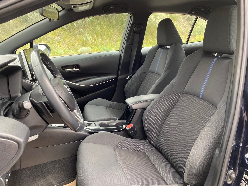 2020 Toyota Corolla Se in Kamloops, British Columbia - 14 - w1024h768px