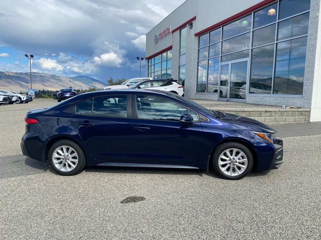 2020 Toyota Corolla SE in Kamloops, British Columbia - 2 - w1024h768px