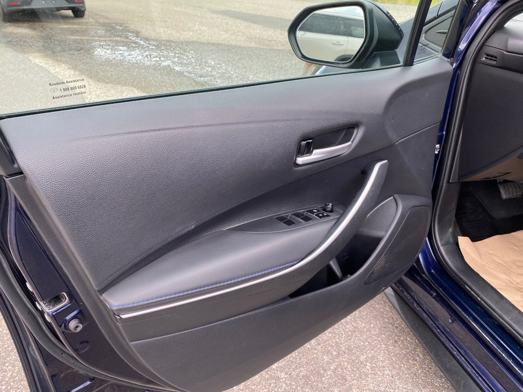 2020 Toyota Corolla Se in Kamloops, British Columbia - 13 - w1024h768px