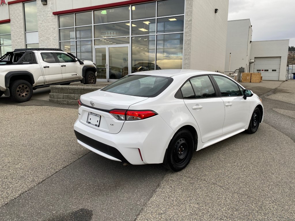 2022 Toyota Corolla LE in Kamloops, British Columbia - 3 - w1024h768px
