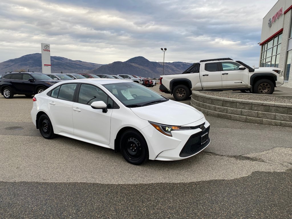 2022 Toyota Corolla LE in Kamloops, British Columbia - 1 - w1024h768px