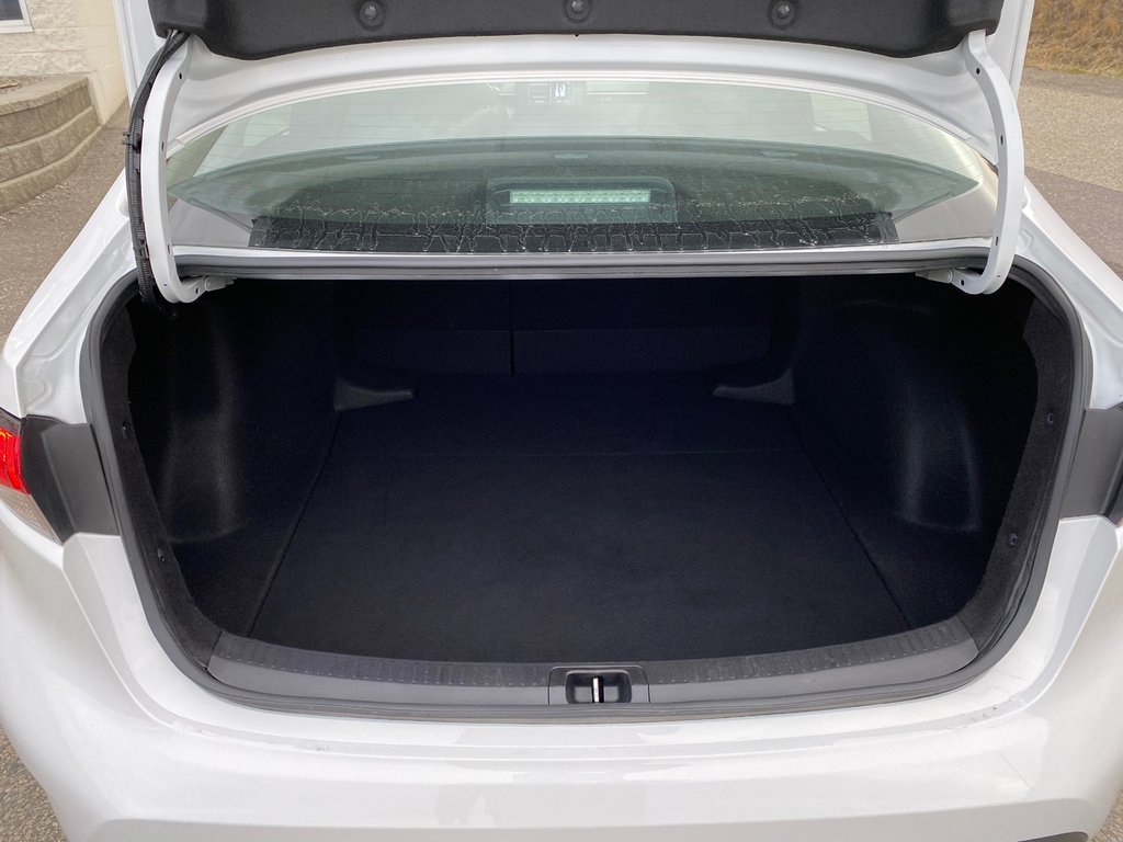 2022 Toyota Corolla LE in Kamloops, British Columbia - 10 - w1024h768px