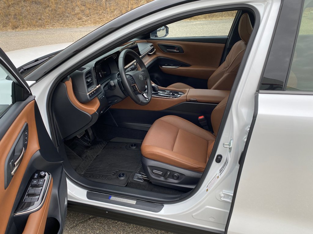 2025 Toyota Crown Signia Limited in Kamloops, British Columbia - 6 - w1024h768px