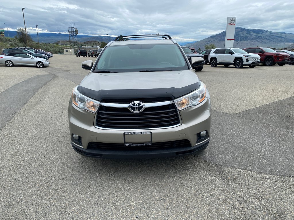 2016 Toyota Highlander XLE in Kamloops, British Columbia - 8 - w1024h768px