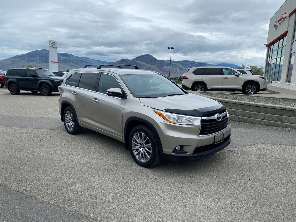 2016 Toyota Highlander XLE in Kamloops, British Columbia - 1 - w1024h768px