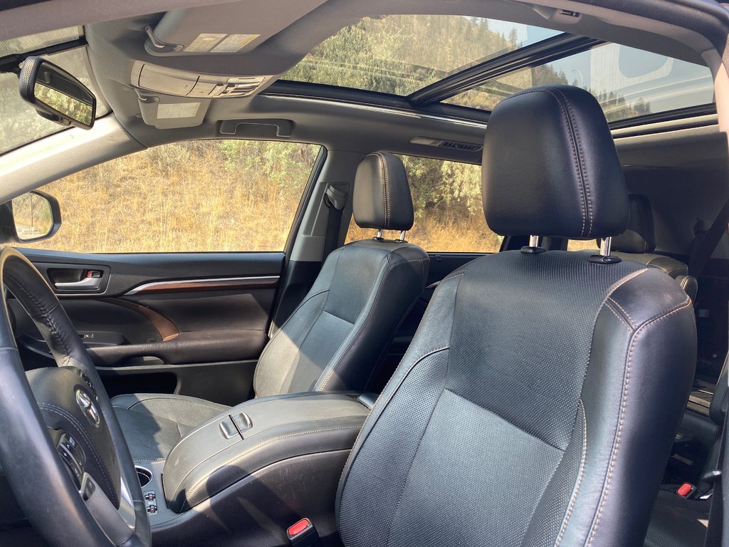2016 Toyota Highlander Limited in Kamloops, British Columbia - 11 - w1024h768px