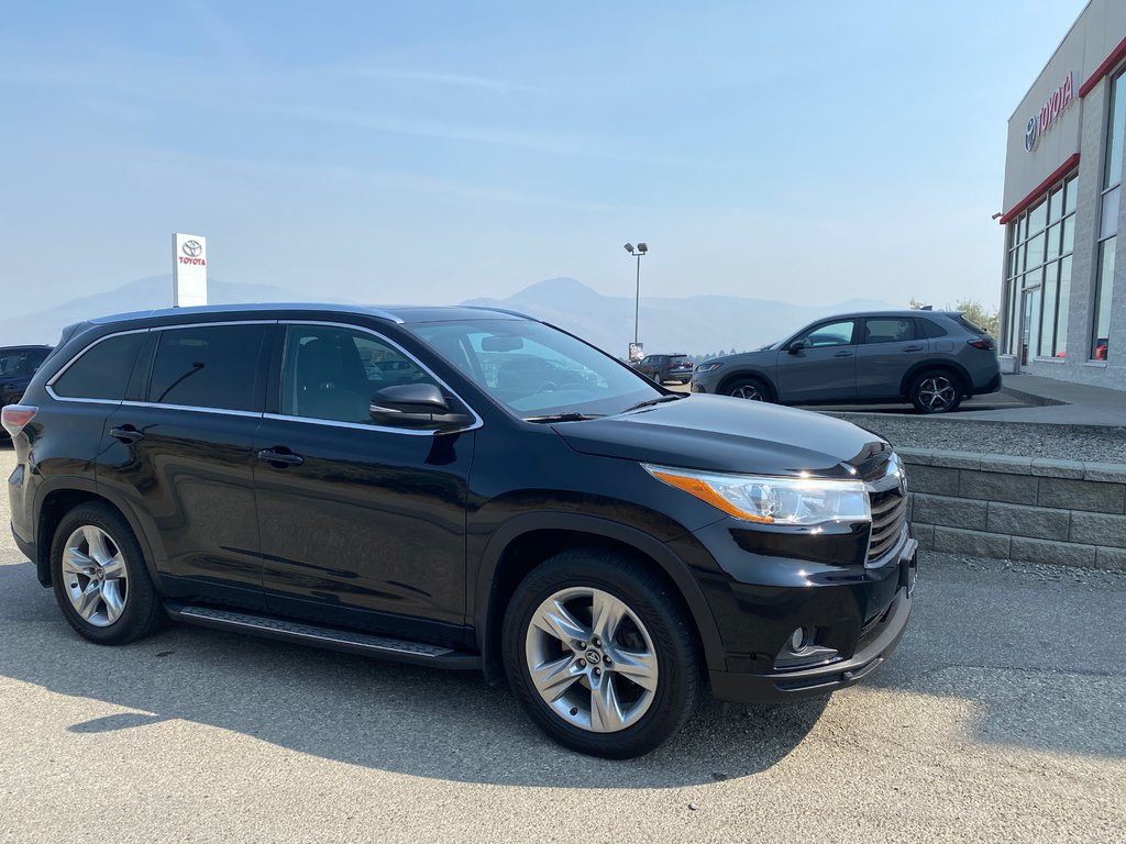 2016 Toyota Highlander Limited in Kamloops, British Columbia - 1 - w1024h768px