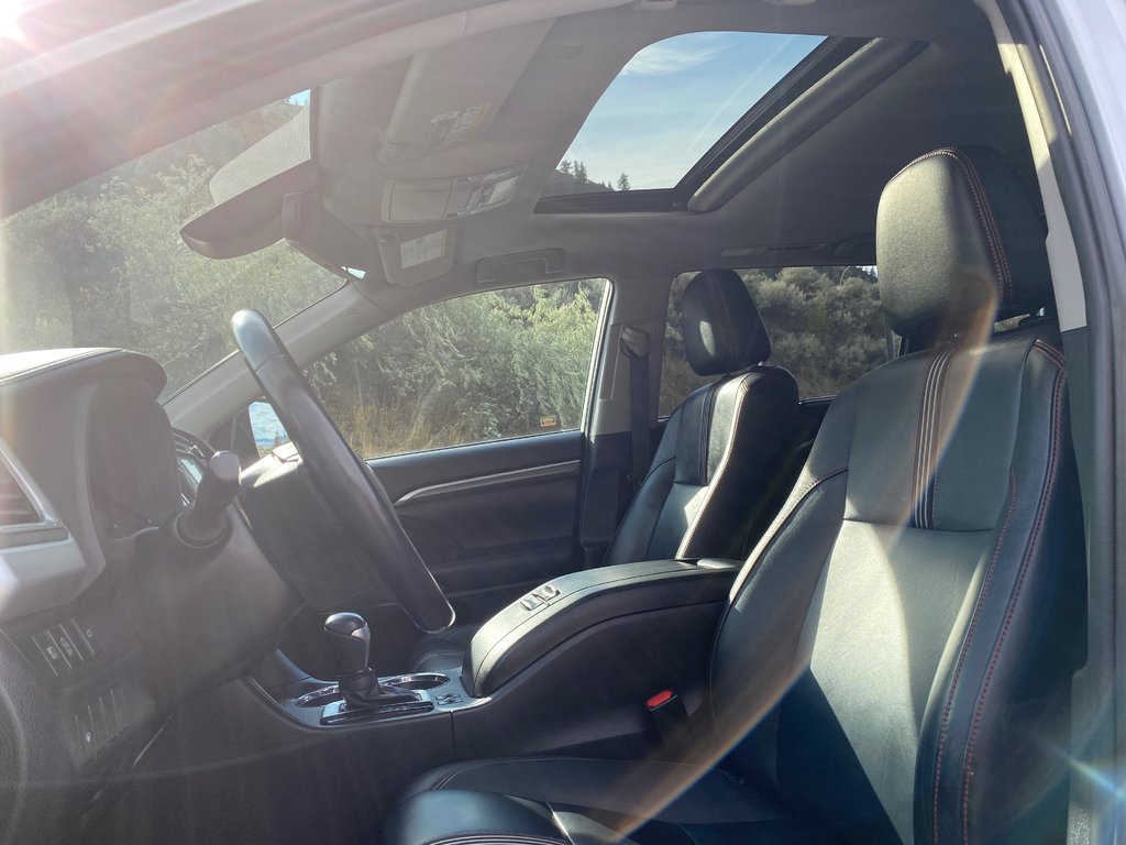 2019 Toyota Highlander SE in Kamloops, British Columbia - 13 - w1024h768px