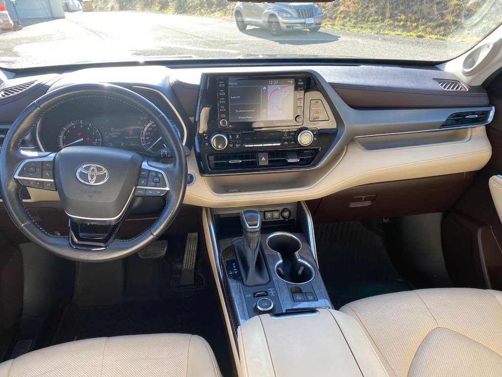 2020 Toyota Highlander Limited in Kamloops, British Columbia - 9 - w1024h768px