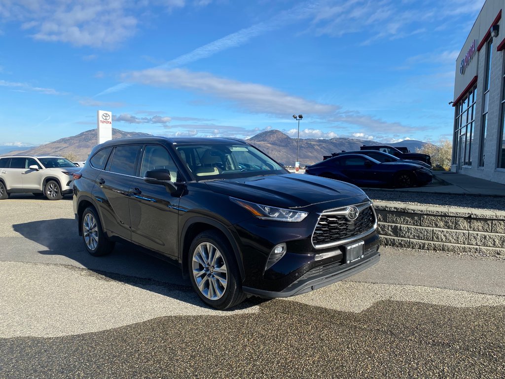 2020 Toyota Highlander Limited in Kamloops, British Columbia - 1 - w1024h768px