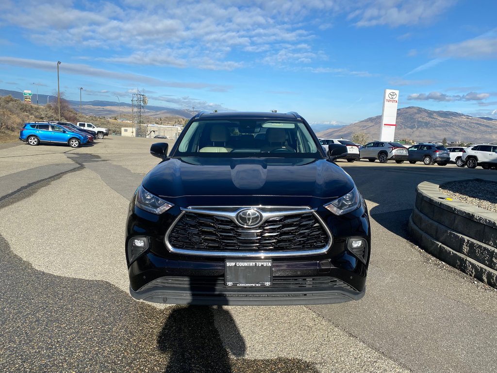 2020 Toyota Highlander Limited in Kamloops, British Columbia - 3 - w1024h768px