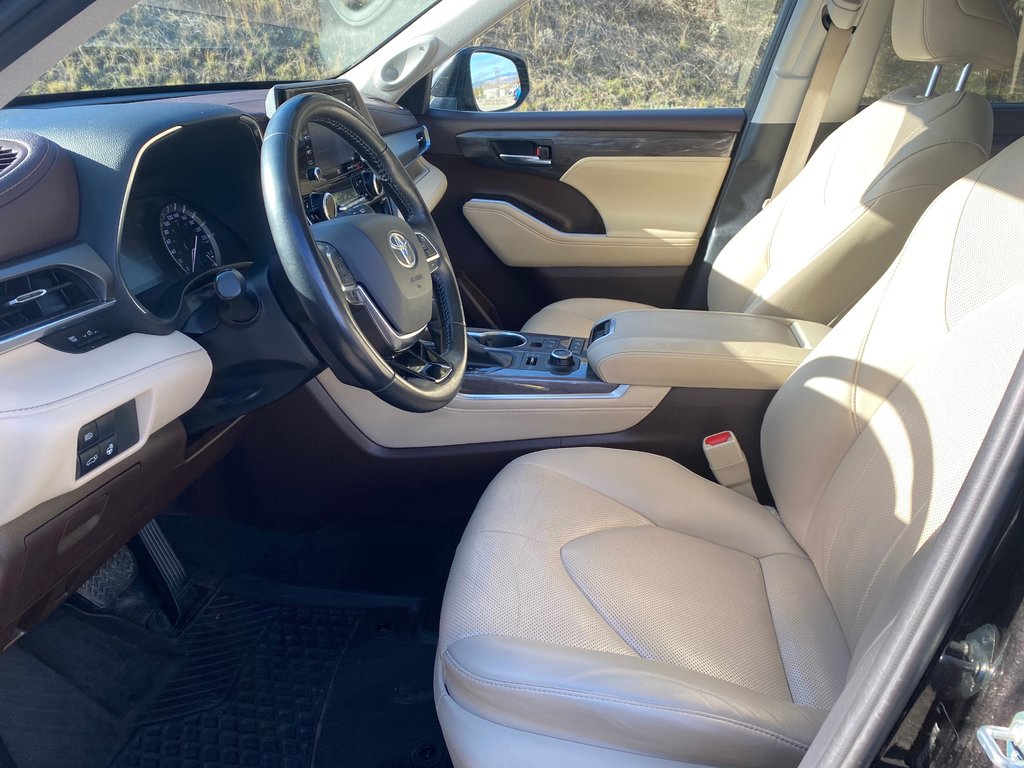 2020 Toyota Highlander Limited in Kamloops, British Columbia - 10 - w1024h768px