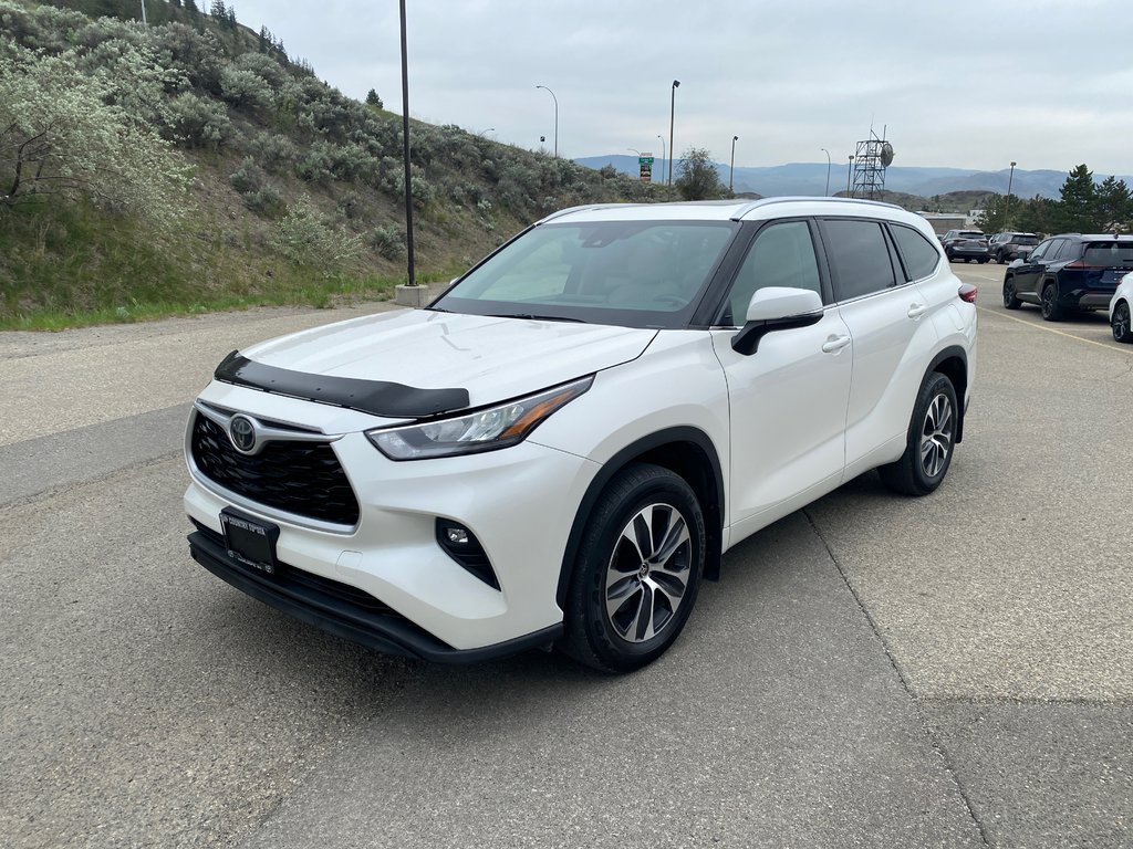 2020 Toyota Highlander XLE in Kamloops, British Columbia - 7 - w1024h768px