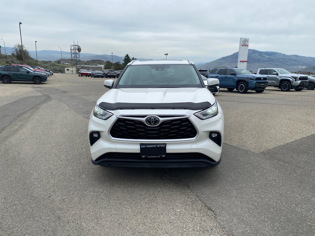 2020 Toyota Highlander XLE in Kamloops, British Columbia - 8 - w1024h768px