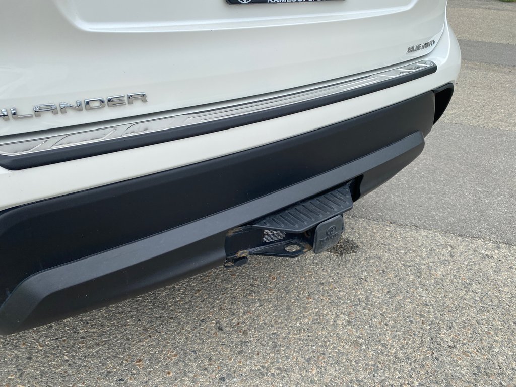 2020 Toyota Highlander XLE in Kamloops, British Columbia - 9 - w1024h768px