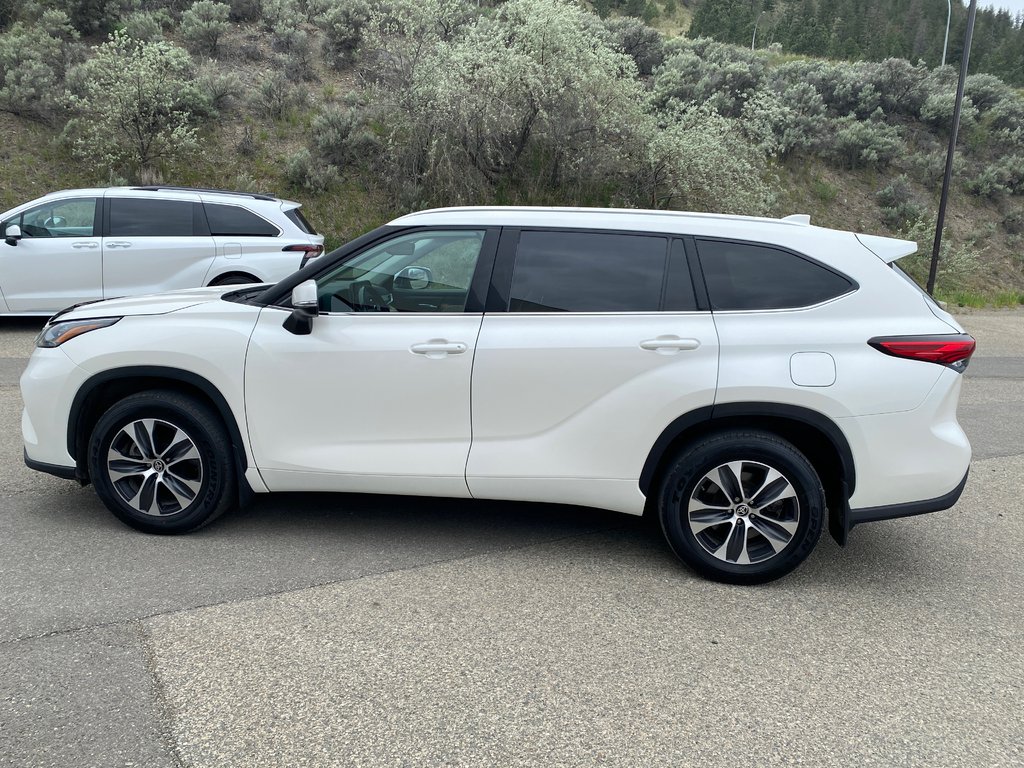 2020 Toyota Highlander XLE in Kamloops, British Columbia - 6 - w1024h768px