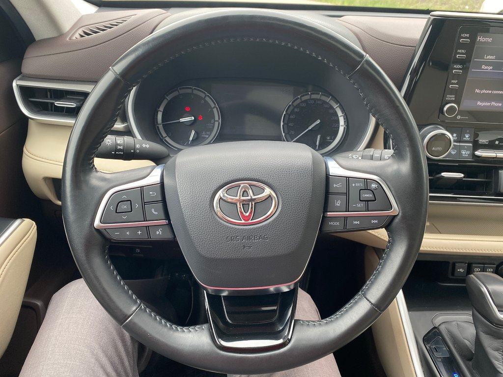 2020 Toyota Highlander XLE in Kamloops, British Columbia - 17 - w1024h768px