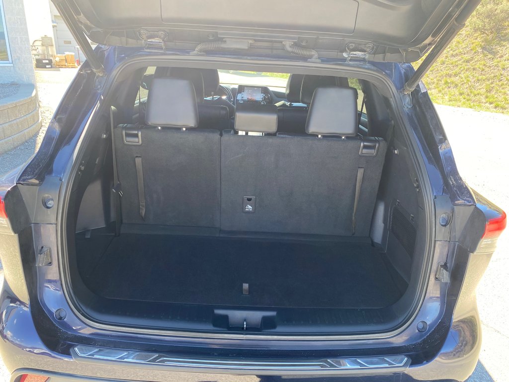 2021 Toyota Highlander XSE in Kamloops, British Columbia - 10 - w1024h768px