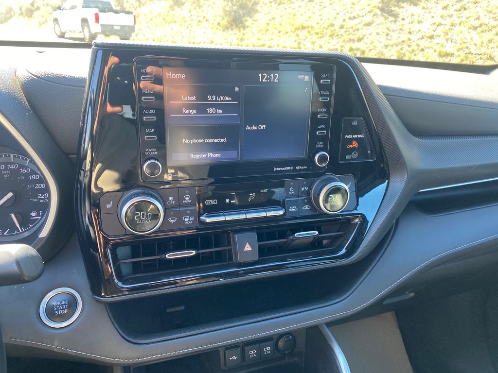 2021 Toyota Highlander XSE in Kamloops, British Columbia - 16 - w1024h768px