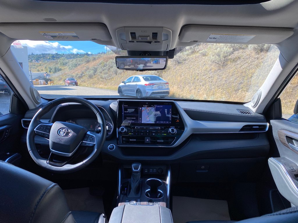 2022 Toyota Highlander Limited in Kamloops, British Columbia - 12 - w1024h768px