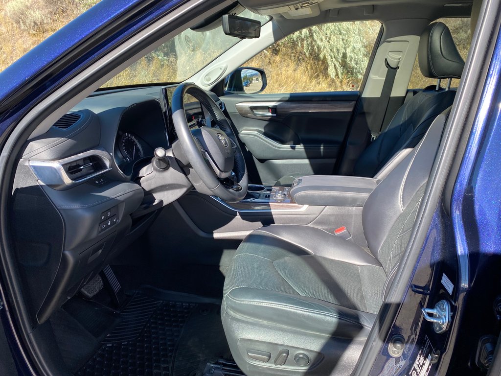 2022 Toyota Highlander Limited in Kamloops, British Columbia - 16 - w1024h768px