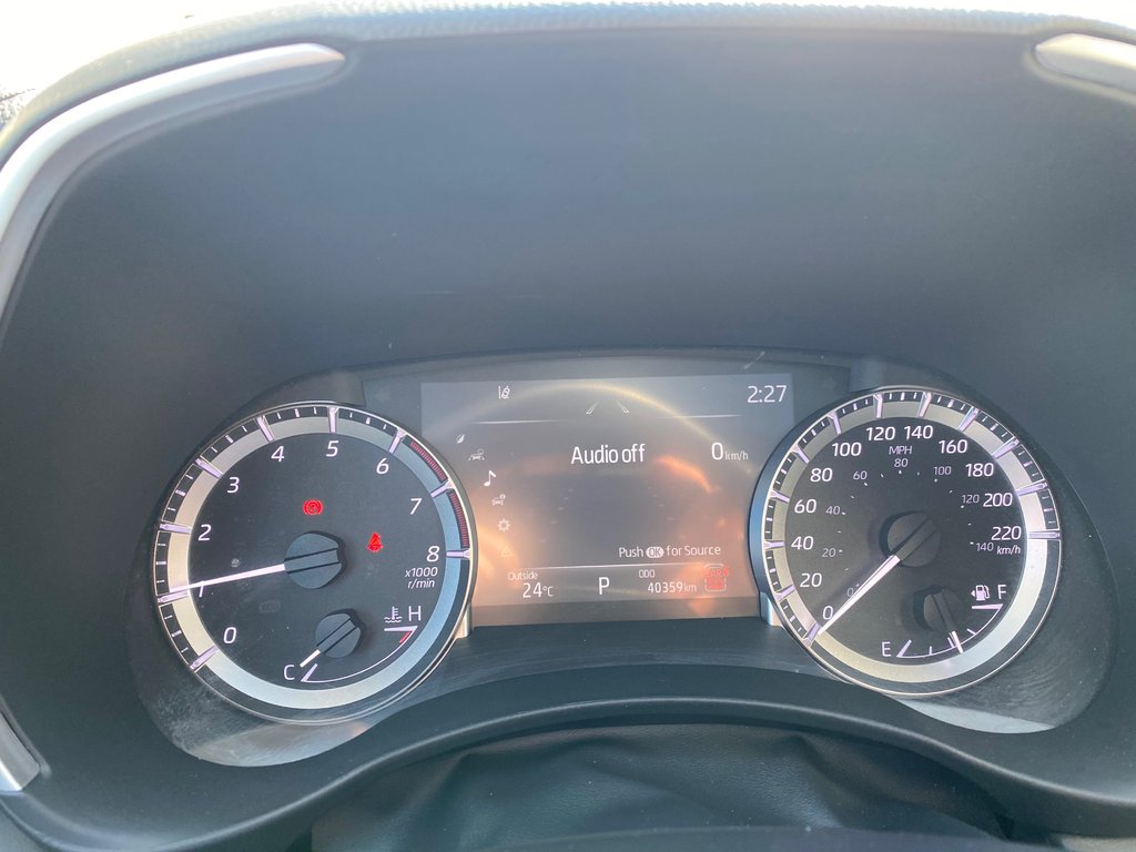 2024 Toyota Highlander XLE AWD in Kamloops, British Columbia - 3 - w1024h768px