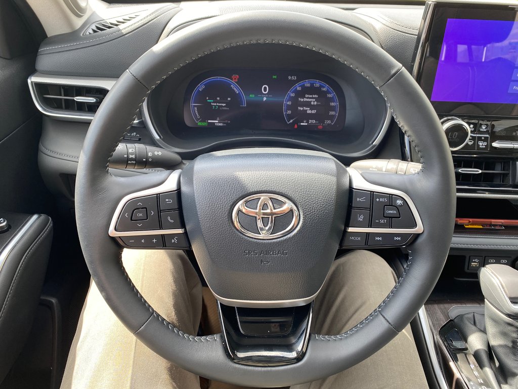 2026 Toyota Highlander Hybrid Limited in Kamloops, British Columbia - 15 - w1024h768px