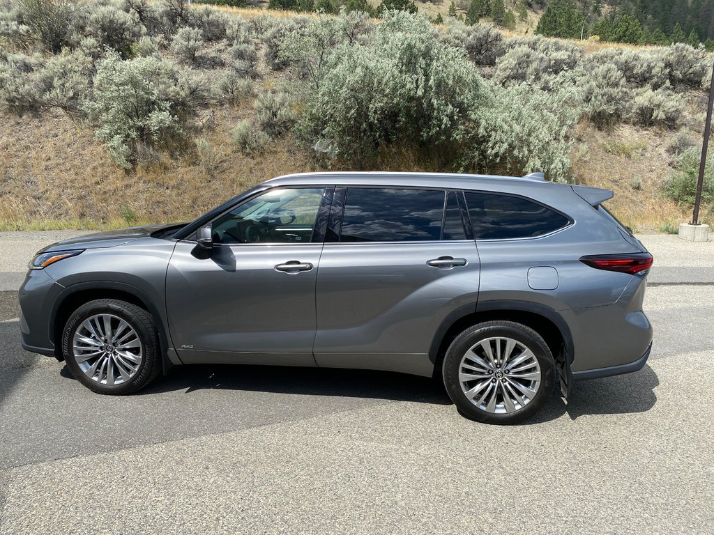 2026 Toyota Highlander Hybrid Limited in Kamloops, British Columbia - 20 - w1024h768px